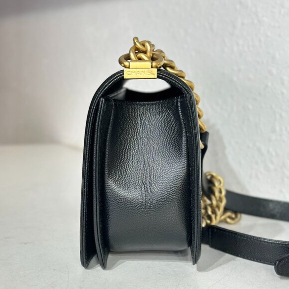 Chanel Black Caviar Medium Boy Bag Shoulder Bag Crossbody - Picture 2 of 9